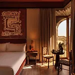 Palacio De Godoy Caceres, Curio Collection By Hilton Hotel