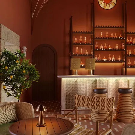 Palacio De Godoy Caceres, Curio Collection By Hilton 5* Caceres
