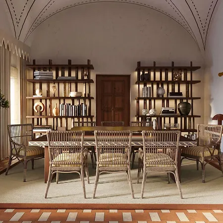 Hotel Palacio De Godoy Caceres, Curio Collection By Hilton