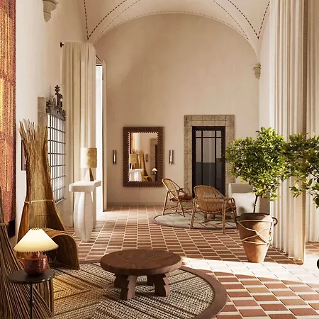 Palacio De Godoy Caceres, Curio Collection By Hilton