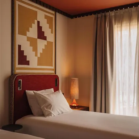 Palacio De Godoy Caceres, Curio Collection By Hilton