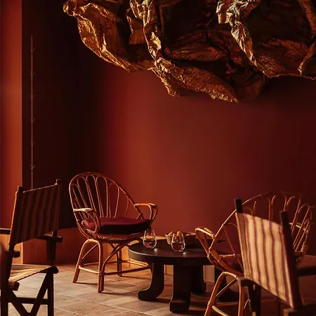 Palacio De Godoy Caceres, Curio Collection By Hilton