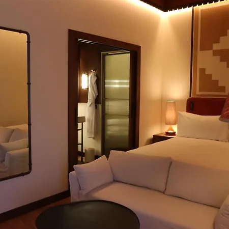 Hotel Palacio De Godoy Caceres, Curio Collection By Hilton 5*