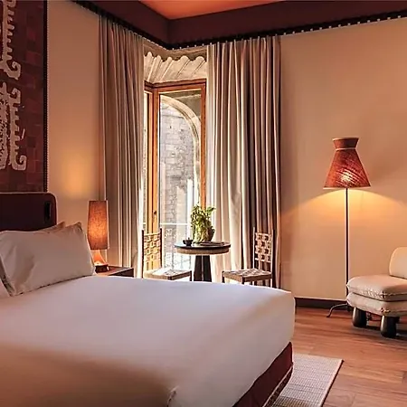 Palacio De Godoy Caceres, Curio Collection By Hilton 5* Caces