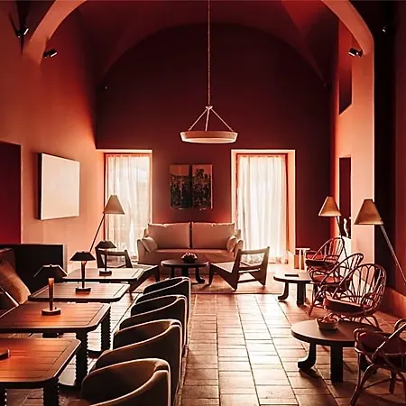 Palacio De Godoy Caceres, Curio Collection By Hilton Caces