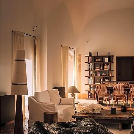 Palacio De Godoy Caceres, Curio Collection By Hilton Caces