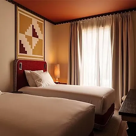 Palacio De Godoy Caceres, Curio Collection By Hilton Caces