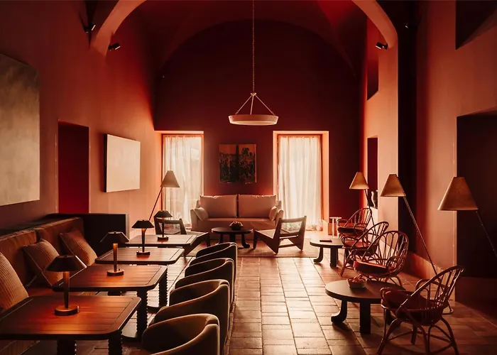 Palacio De Godoy Caceres, Curio Collection By Hilton Hotel