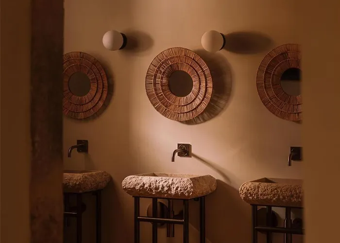 Hotel Palacio De Godoy Caceres, Curio Collection By Hilton Caces