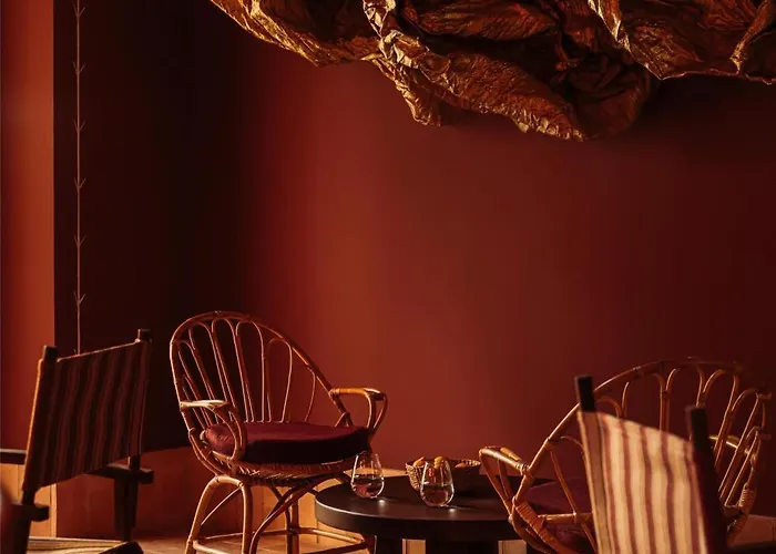 Palacio De Godoy Caceres, Curio Collection By Hilton