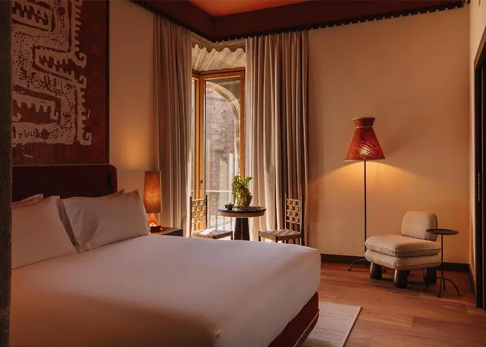 Palacio De Godoy Caceres, Curio Collection By Hilton Szálloda 5*