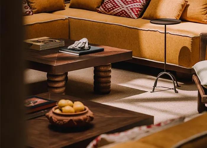 Palacio De Godoy Caceres, Curio Collection By Hilton Caces