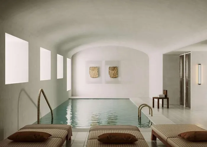 Palacio De Godoy Caceres, Curio Collection By Hilton Caces