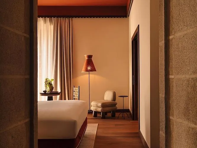 Palacio De Godoy Caceres, Curio Collection By Hilton Caces